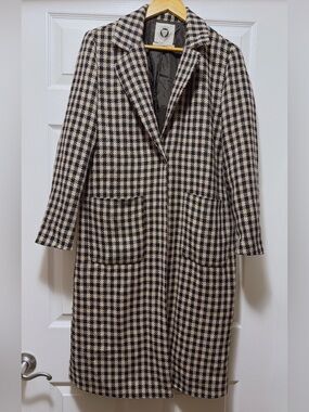 Urban Outfitters Black and Cream Houndstooth Long Women's Coat